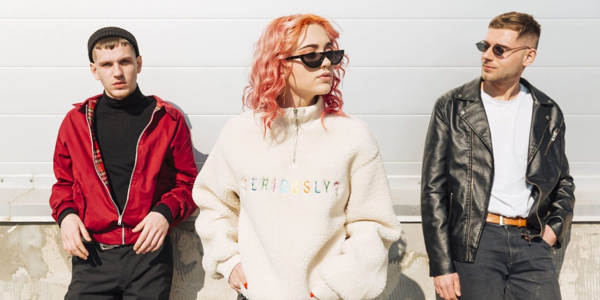 3 mensen met streetwear mensen met streetwear