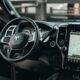 Dashboard met navigatiescherm als voorbeeld van een moderne boordcomputer in de auto