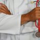 Arts ter controle voor hormonen